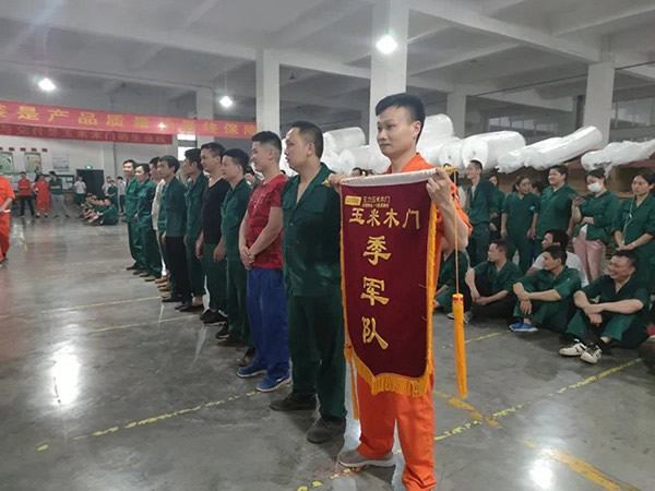 王力玉米木門舉行拔河比賽，促進團隊協(xié)作與凝聚力