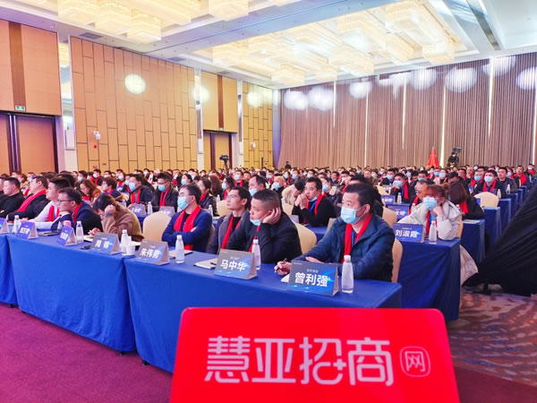安格爾門窗唐毅靈：戰(zhàn)線前移，布局2022終端營銷戰(zhàn)略