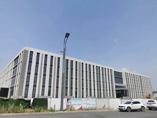 森鷹董事長邊書平南京第七屆門窗定制行業(yè)大會(huì)演講主題：工廠在哪里，市場就在哪里
