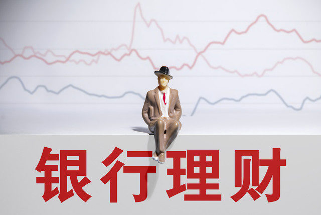 如何通过比较不同车型的技术配置来做出决策？
