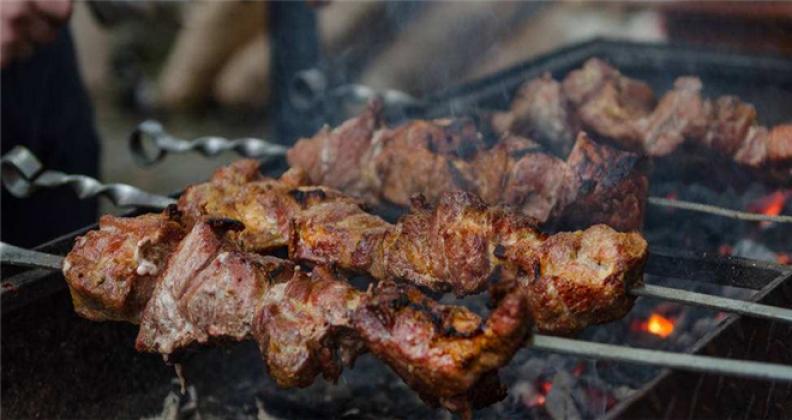 程帅烧烤店加盟