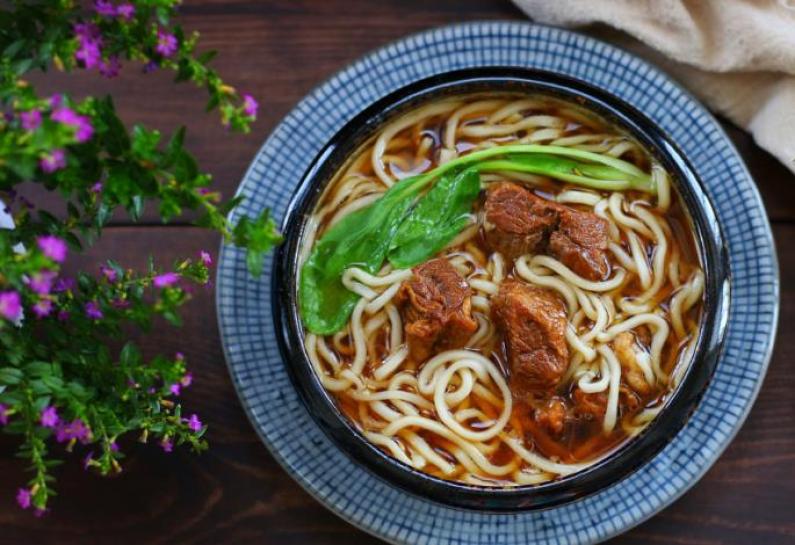 吃儿口牛肉面加盟