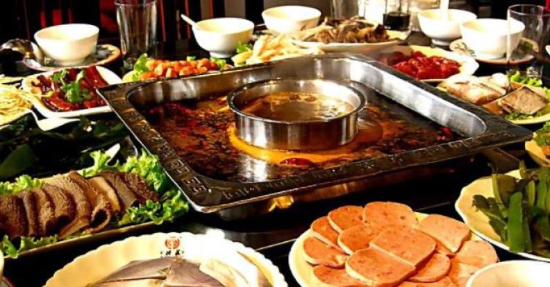 川来串趣老特色火锅加盟