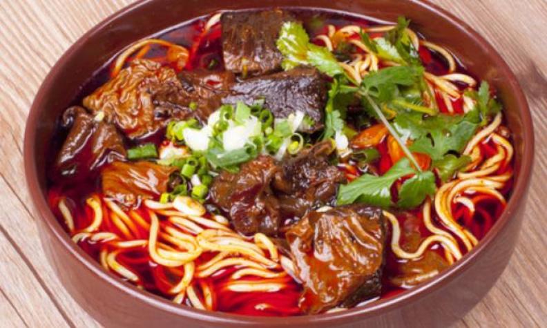 传颂潮尚牛肉店加盟