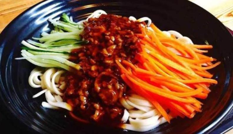 春花老杂酱面加盟 春花老杂酱面加盟