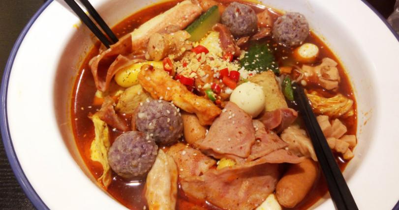 穿越麻辣冒菜加盟