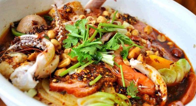 穿越麻辣冒菜加盟