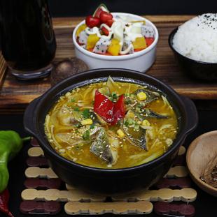 非池中土锅焖鱼