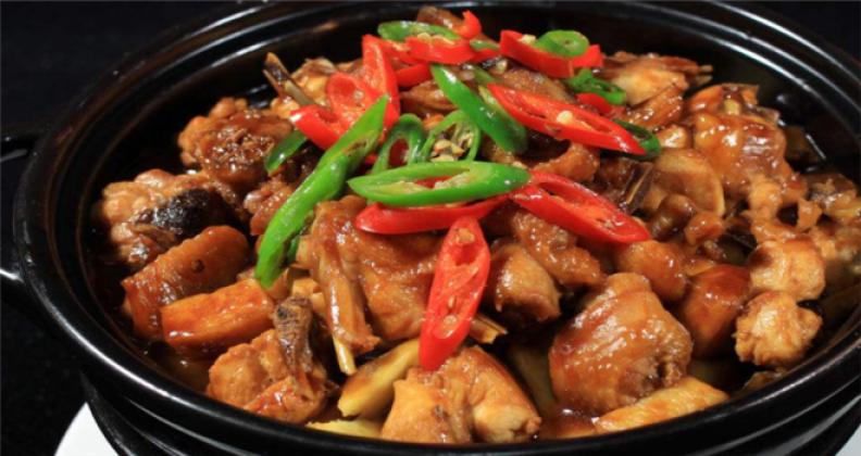 锅掌门焖锅加盟