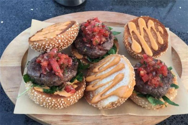 POP美式餐厅与酒吧加盟