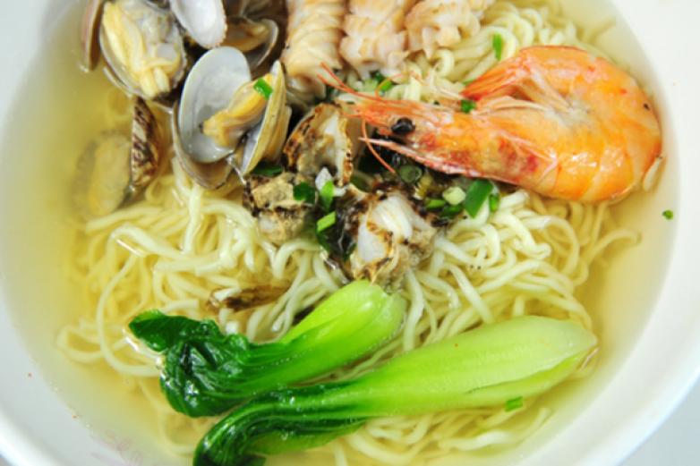 食半天海鲜面加盟