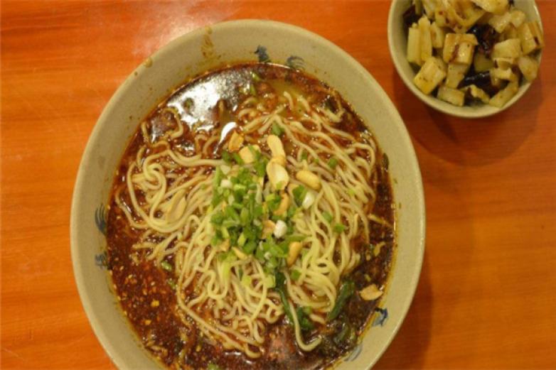 犇犇重庆小面加盟