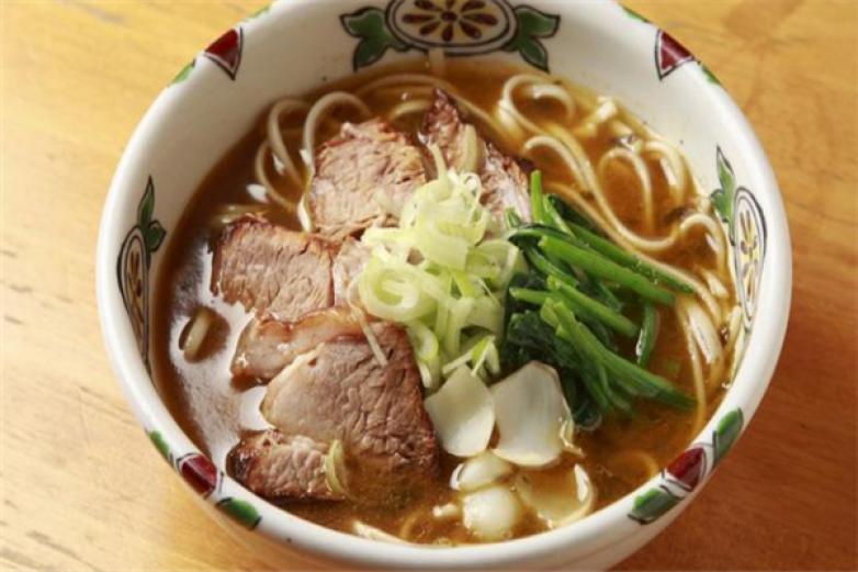 十二忠手拉面加盟