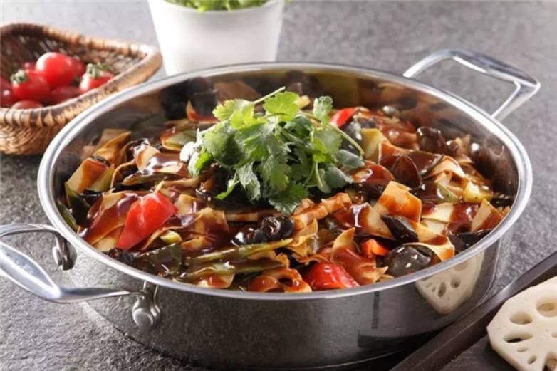 怪难吃焖锅加盟