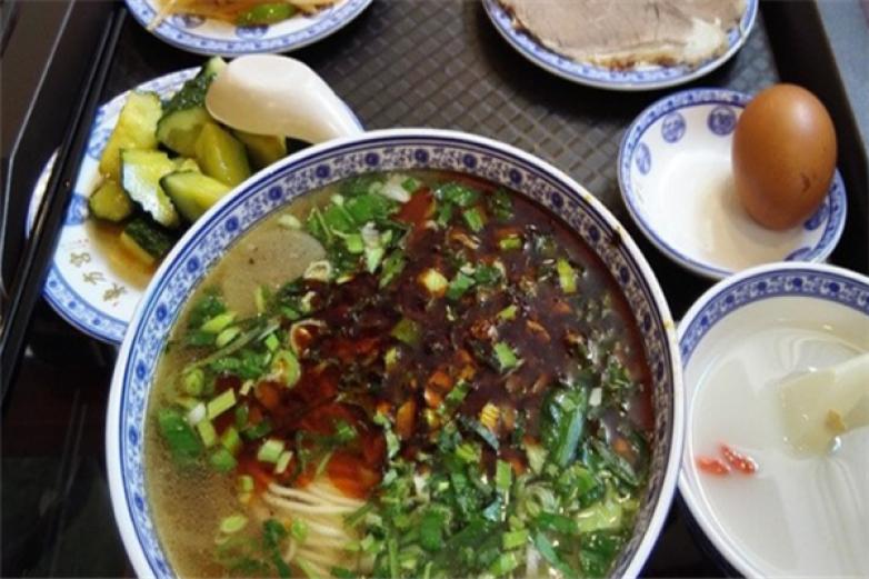 东方宫牛肉拉面加盟