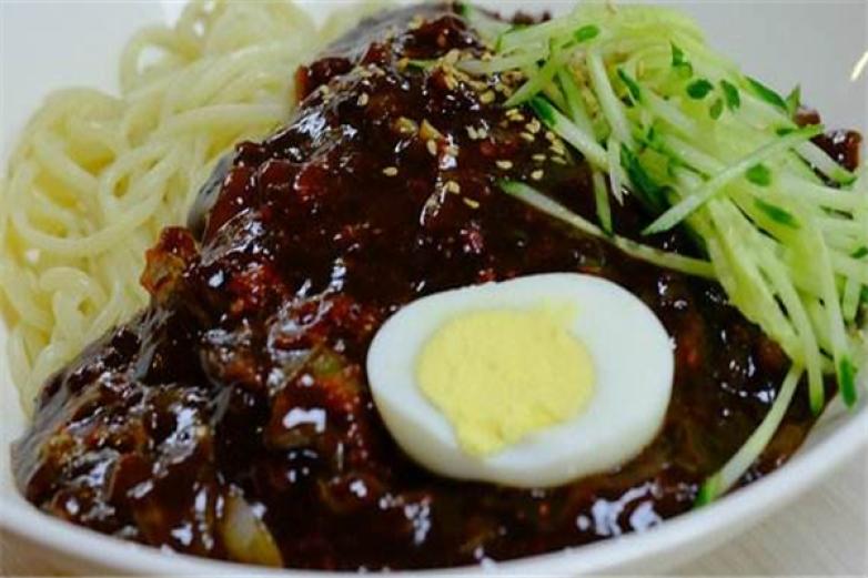 逸香居炸酱面加盟