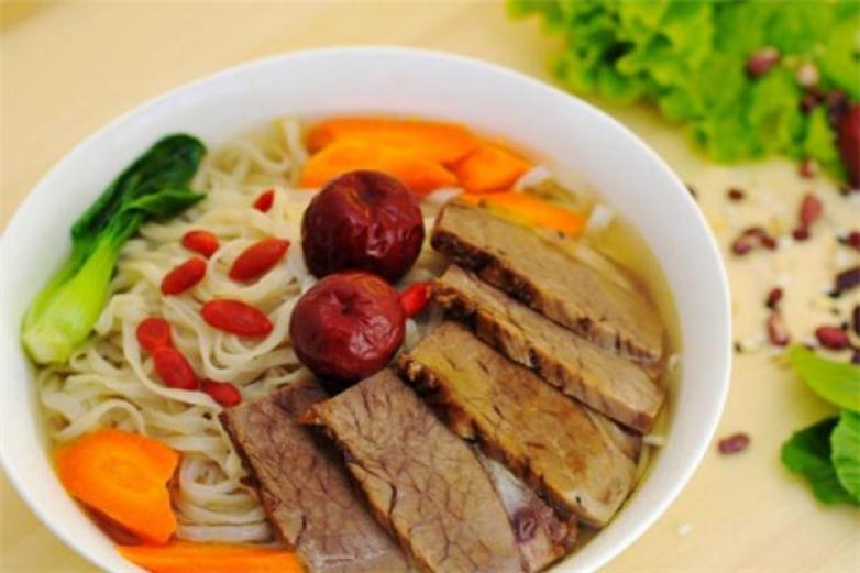 新农明彪牛肉面馆加盟