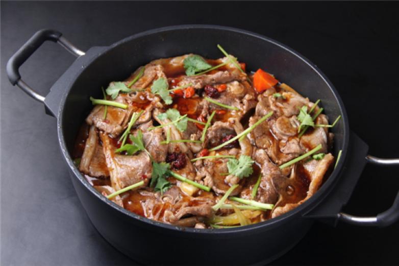 金吉家焖锅加盟