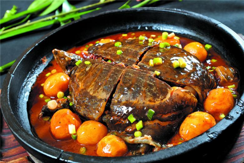 金吉家焖锅加盟