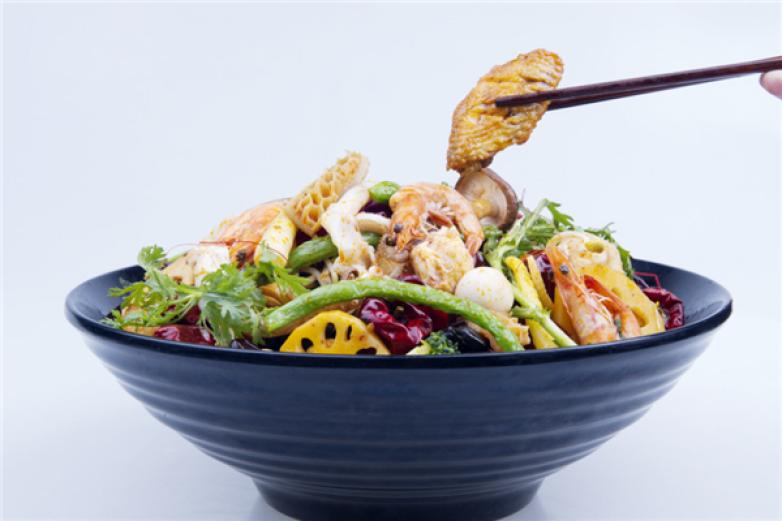 辛生活麻辣香锅加盟