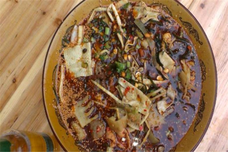 乡丫头冒菜加盟