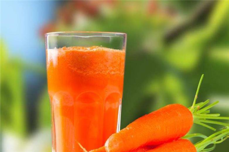 调果师鲜榨果汁加盟