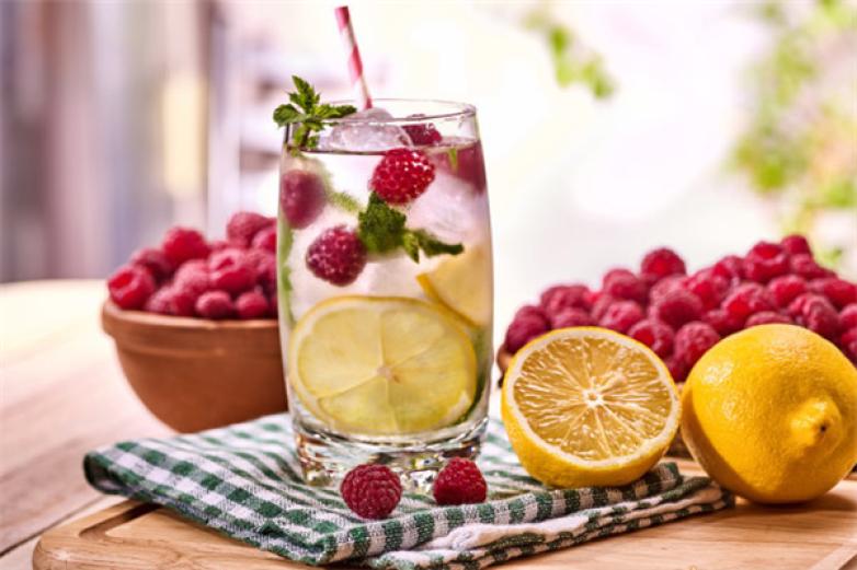 遇尚莓屿茶饮品加盟