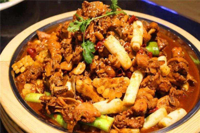 喔喔叫焖炒鸡加盟