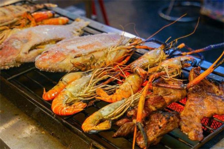 火龙果海鲜音乐烤吧加盟