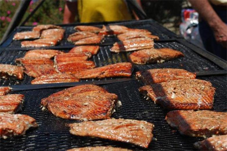 尚品宫韩式自助烤涮加盟