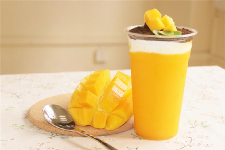 芒果语茶饮品加盟