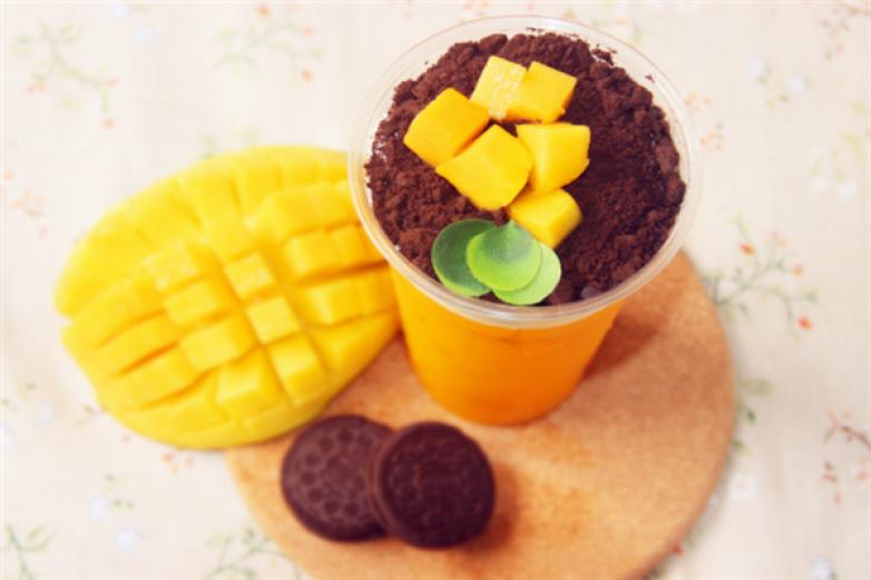 芒果语茶饮品加盟