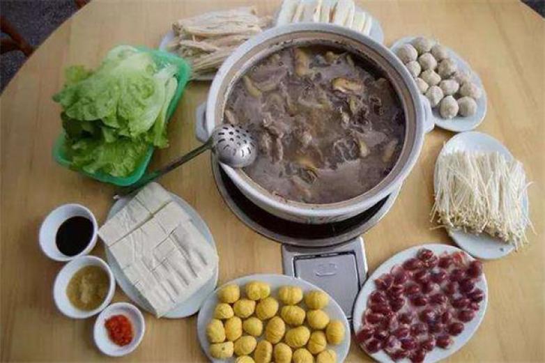 101℃靓汤火锅加盟