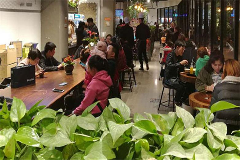 蜀地源冒菜加盟