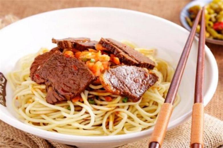 蔡明伟热干面加盟