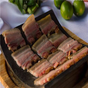 Miss黄奶茶瓦片烧烤