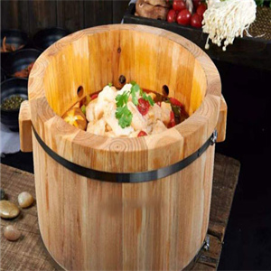 小龙沿木桶鱼火锅