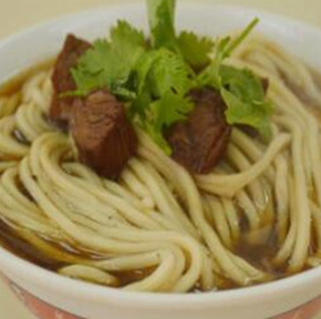 鼎牛肉面馆