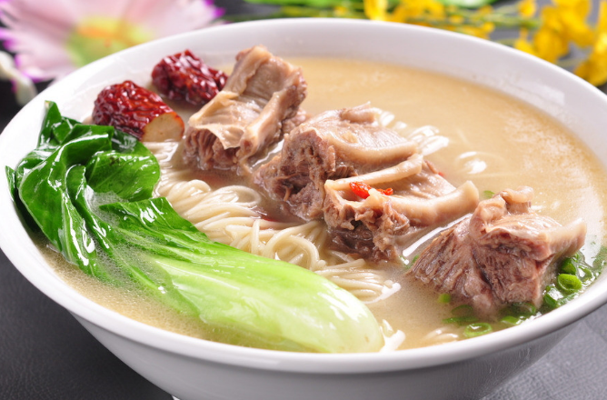 能曲能伸养生面馆