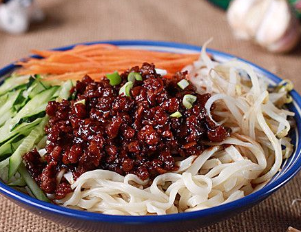 正宗老北京炸酱面