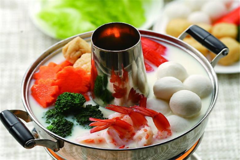 辣阿婆时尚火锅加盟