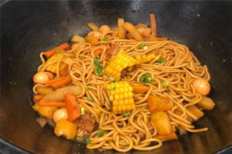 外婆铁锅焖面加盟