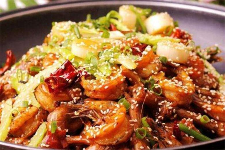 滇池一家麻辣香锅加盟