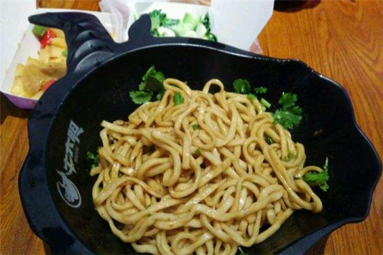 牛大胆拌面加盟