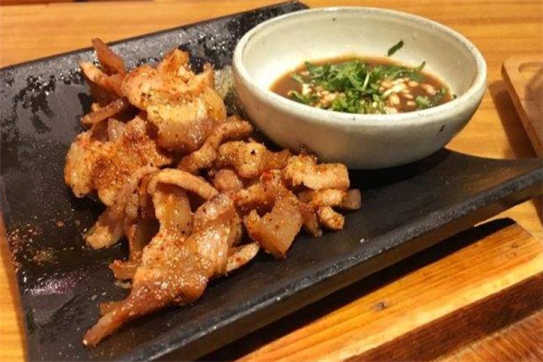 Miss黄奶茶瓦片烧烤加盟