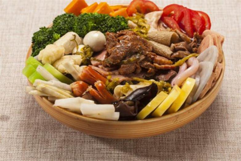 香街坊冒菜加盟