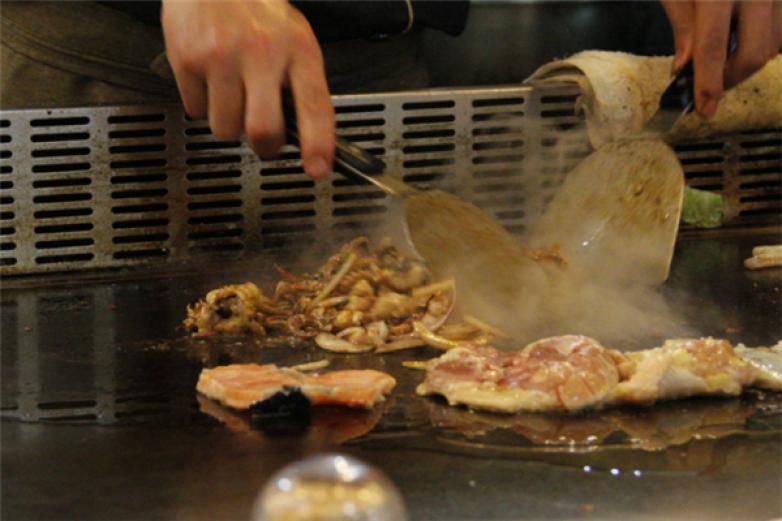 牛泰斯特铁板烧加盟