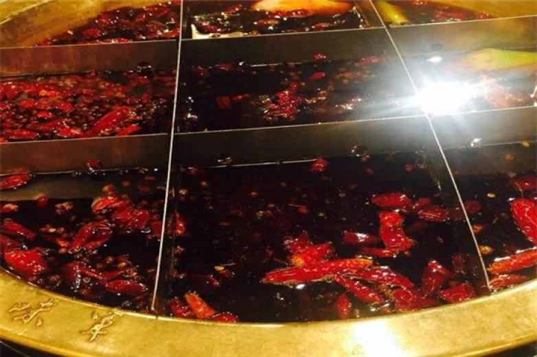 红味軍重庆老火锅加盟