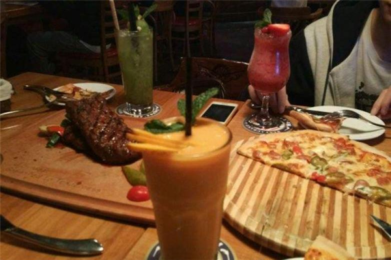 洛奇先生餐吧加盟