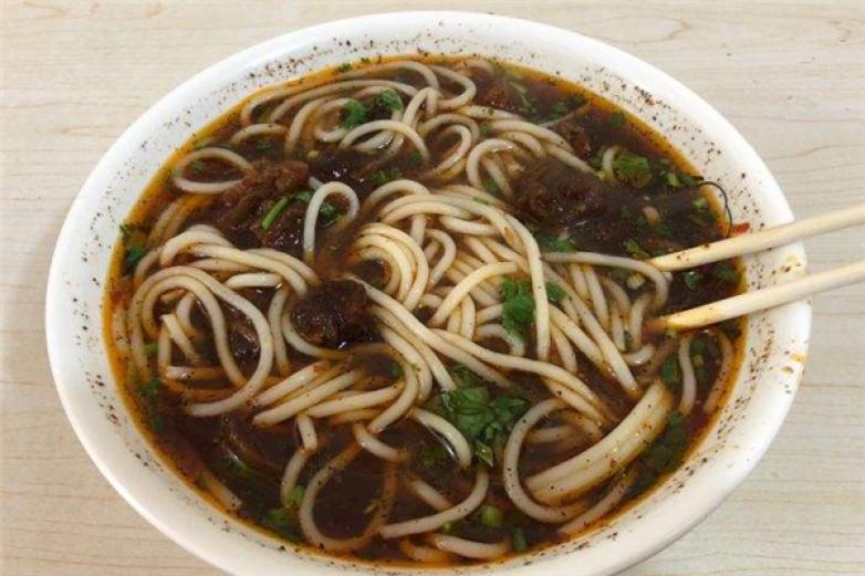 鼎牛牛肉面馆加盟